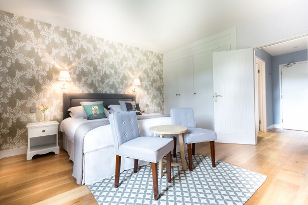 Signature Bedroom - Burdock Vean Hotel