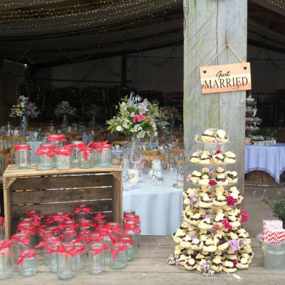 Miss V's wedding cakes