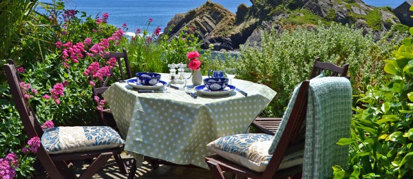Toad Hall Cottages alfresco dining