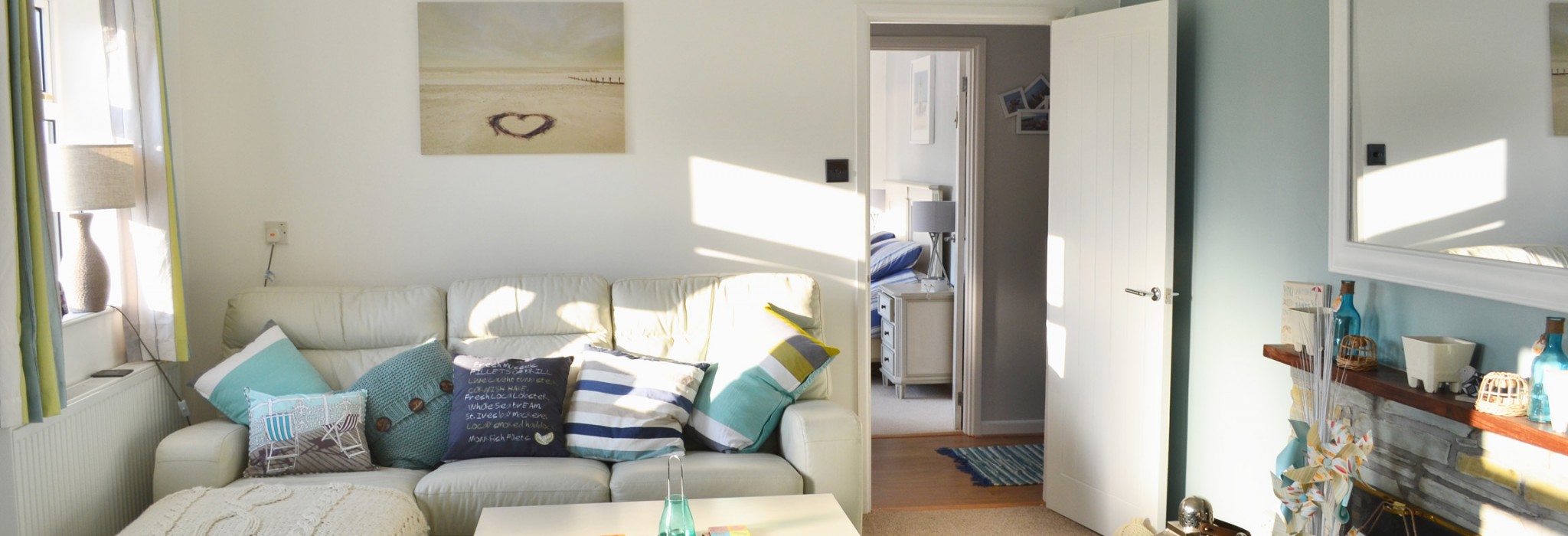 Sandylands living room, a dog friendly cottage in Cornwall