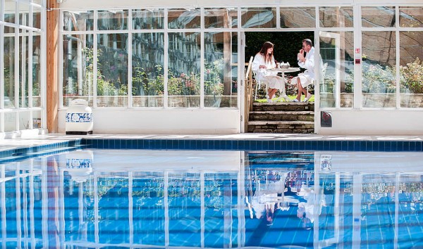 Swimming pool - Summer Lodge Hotel