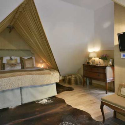 The Quantock Hide bedroom