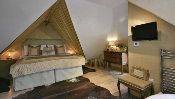 The Quantock Hide bedroom