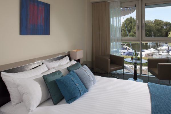 Captain's Club Hotel bedroom