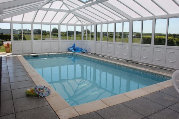 Swimming pool at Lanyon Holiday Park in Cornwall