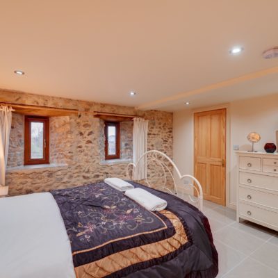 Cranberries Hideaway - luxury dog friendly self-catering in Devon