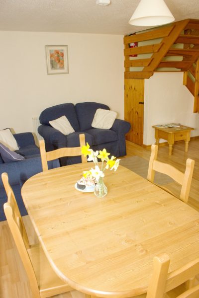 Lower Hearson Farm Cottages - living and dining area