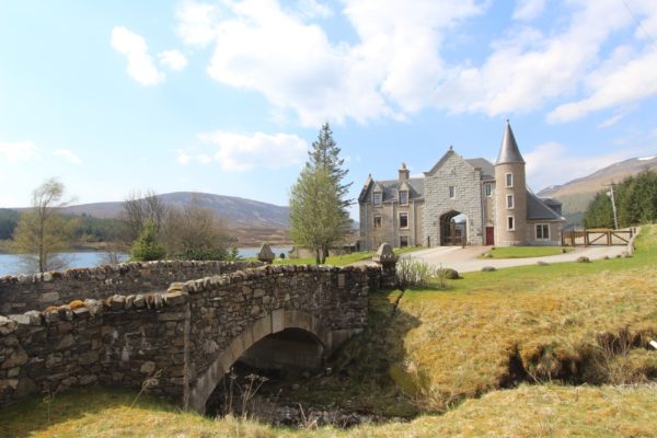Large self-catering castle to rent as a holiday home - Scotts Castle Holidays