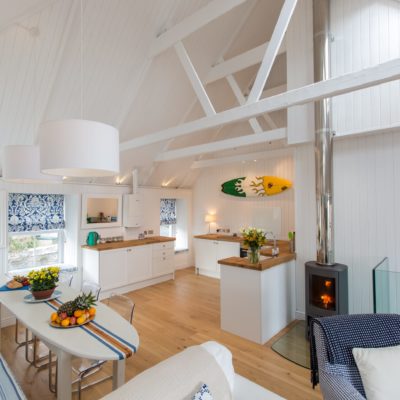 Open plan kitchen and dining room - Falmouth Holiday Homes - Pawfect Stays