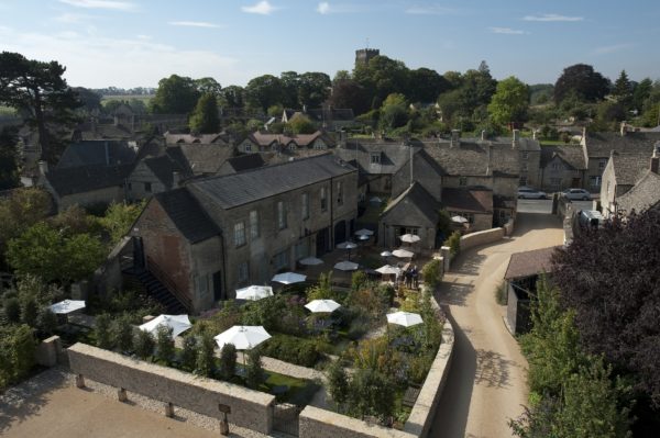 The Wheatsheaf Inn - dog-friendly inn, Gloucestershire