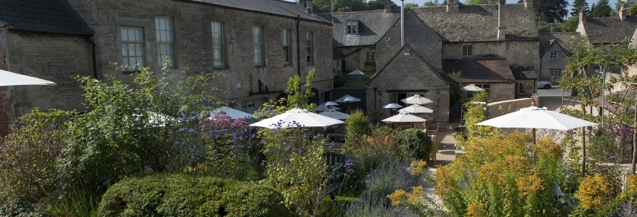 The Wheatsheaf Inn - dog-friendly inn, Gloucestershire