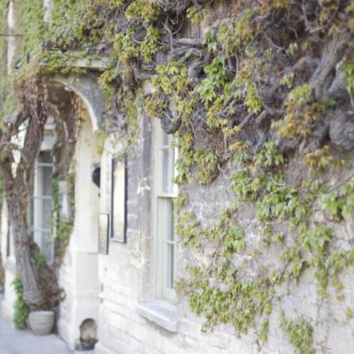 The Wheatsheaf Inn - dog-friendly inn, Gloucestershire