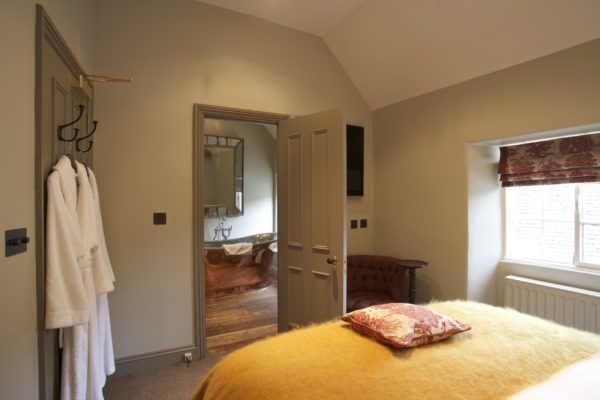 The Wheatsheaf Inn - luxury dog-friendly rooms in Gloucestershire