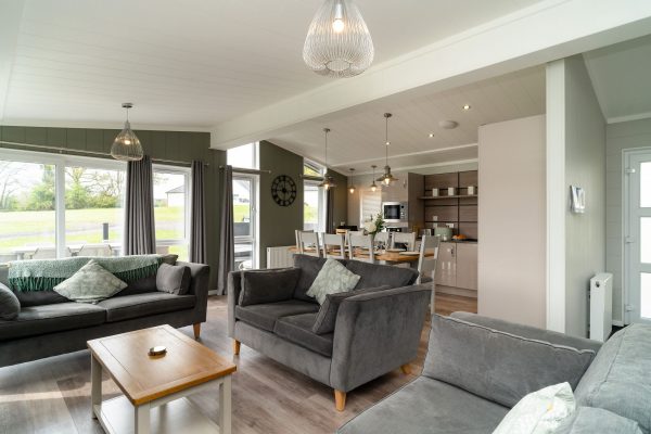 Kingslakes Holidays - dog friendly holidays in devon